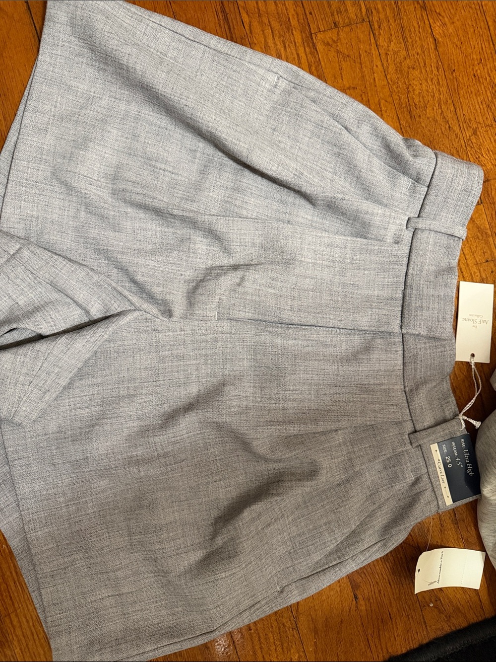 Abercrombie & Fitch Light Gray Women's Bermuda Shorts